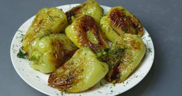 Жареный болгарский перец с чесноком