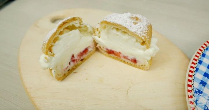 Творожный крем с клубникой для профитролей