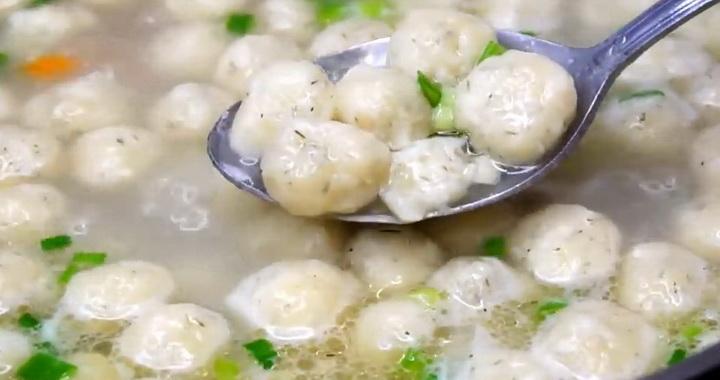 Суп с сырными фрикадельками