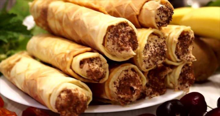 Вафельные трубочки с банановым кремом