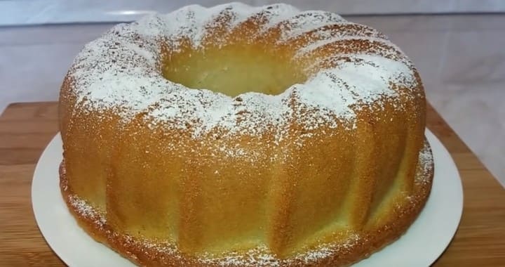 Классический манник на кефире без яиц