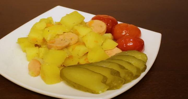 Тушеная картошка в мультиварке