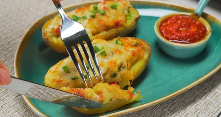 Картофель фаршированный куриной грудкой