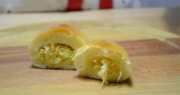 Воздушные пирожки с капустой (в духовке)