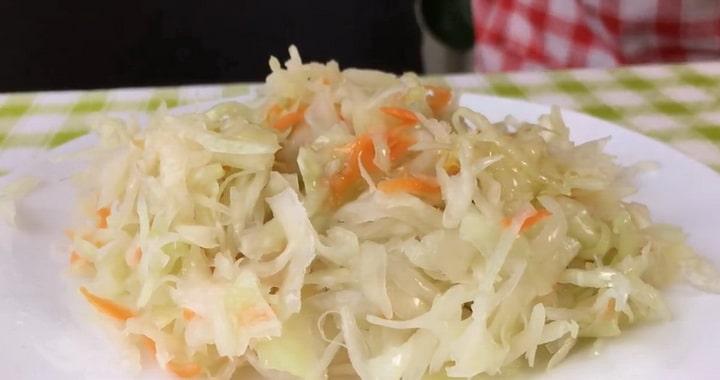 Квашеная капуста в своем соку