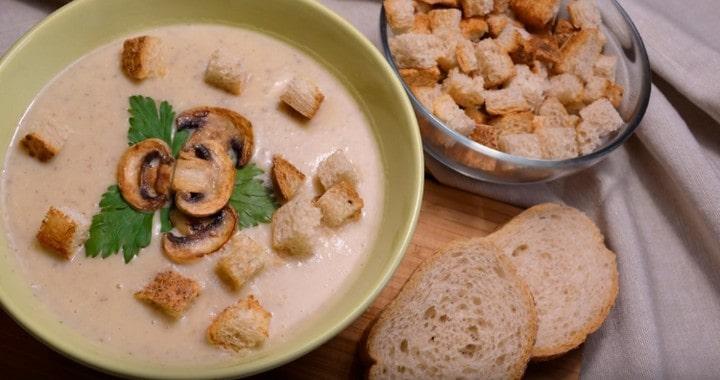 Суп-пюре с грибами и картошкой