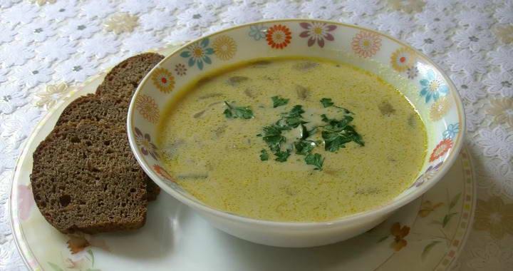 Суп с плавленным сыром и грибами
