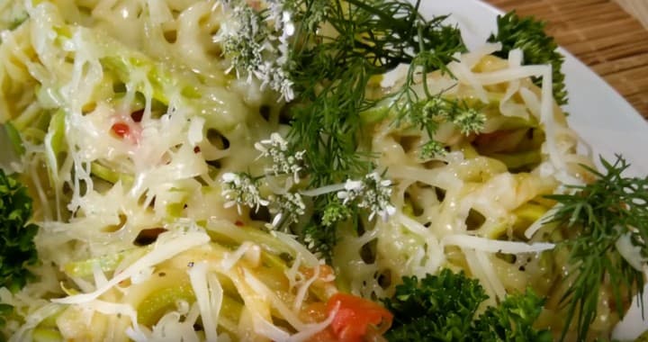 Необычная паста из кабачков