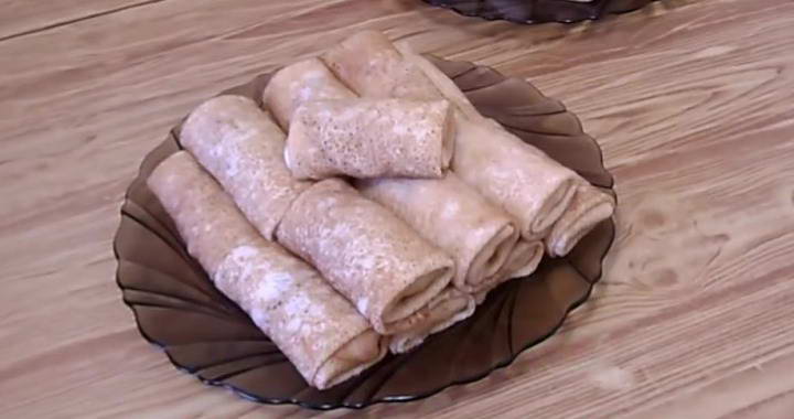 Фаршированные блинчики с колбасой и сыром
