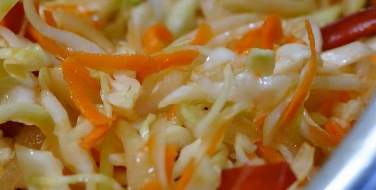 Салат из капусты с болгарским перцем
