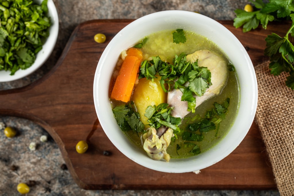 broth-soup-with-carrot-potato-minced-greenery (изготовленный на заказ).jpg broth-soup-with-carrot-potato-minced-greenery (изготовленный на заказ).jpg