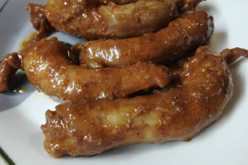 Тушенные куриные шейки Тушенные куриные шейки